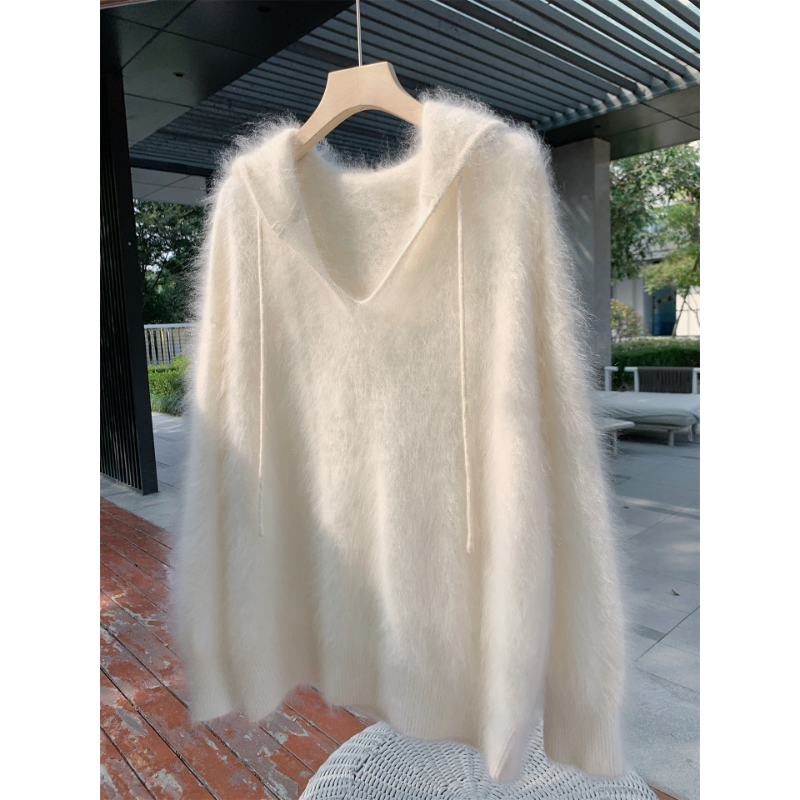 甜美温柔白色连帽针织毛衣女款秋冬季2025新款时尚百搭打底针织衫