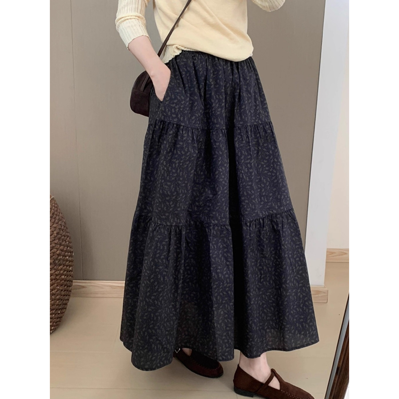 气质韩系碎花半身裙女2025秋季新款高腰显瘦宽松减龄百搭蛋糕伞裙