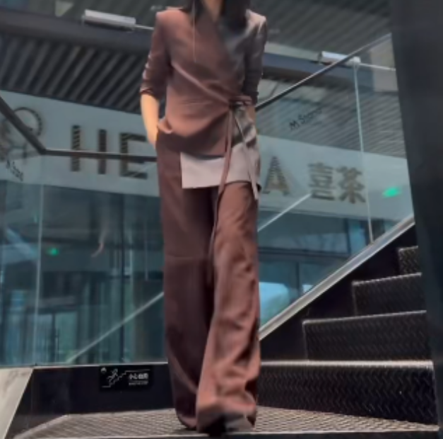 2025早秋时尚潮流百搭爆款女装淘RROO