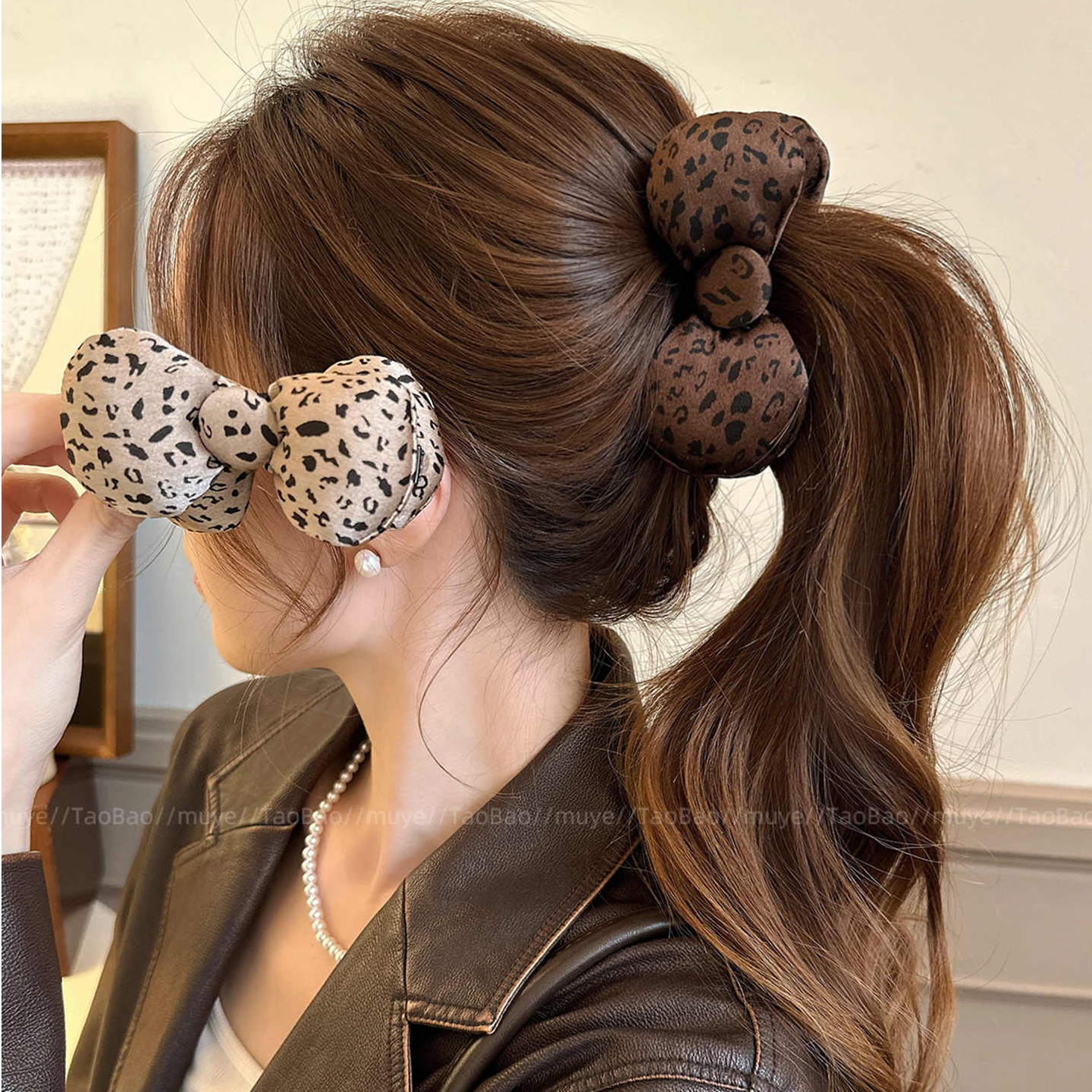 可爱kt猫豹纹立体蝴蝶结香蕉夹女款网红高颜值高马尾抓夹2025新款