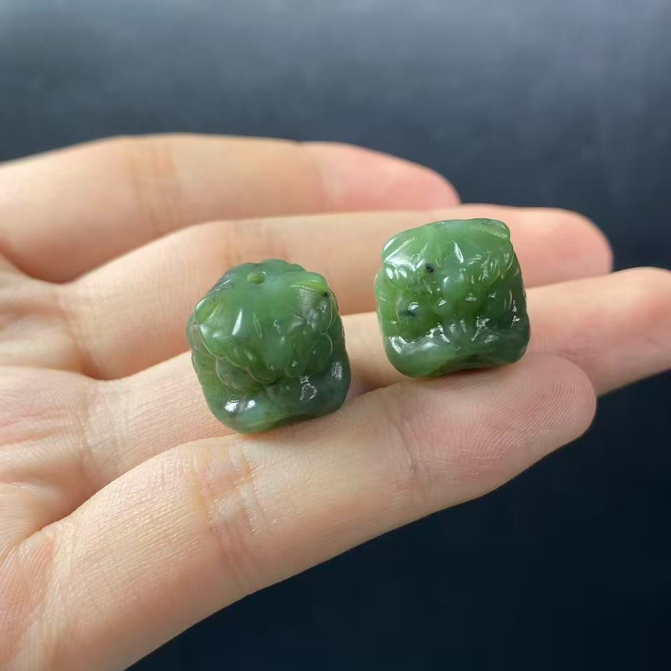 天然和田玉碧玉醒狮头配饰时尚国风百搭精工雕刻复古精致Diy配饰