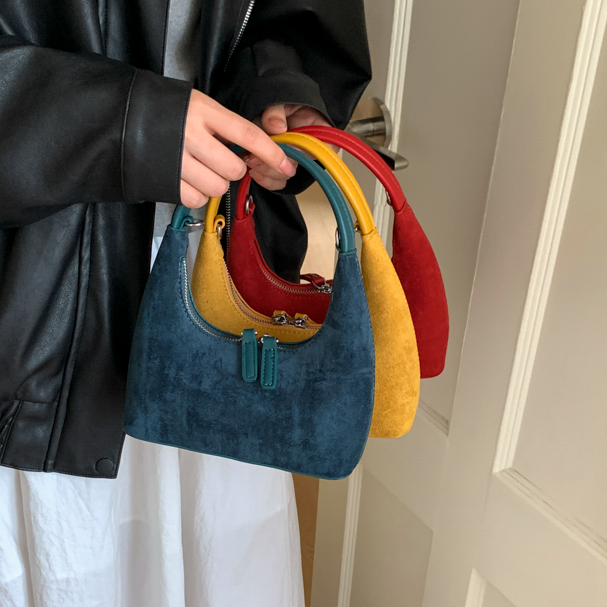 高级质感爆款磨砂质感纯色手提式月牙包百搭单肩斜挎包复古洋气