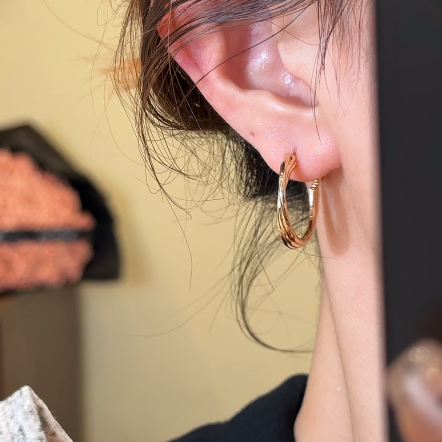 H494 金色三层素圈耳环
