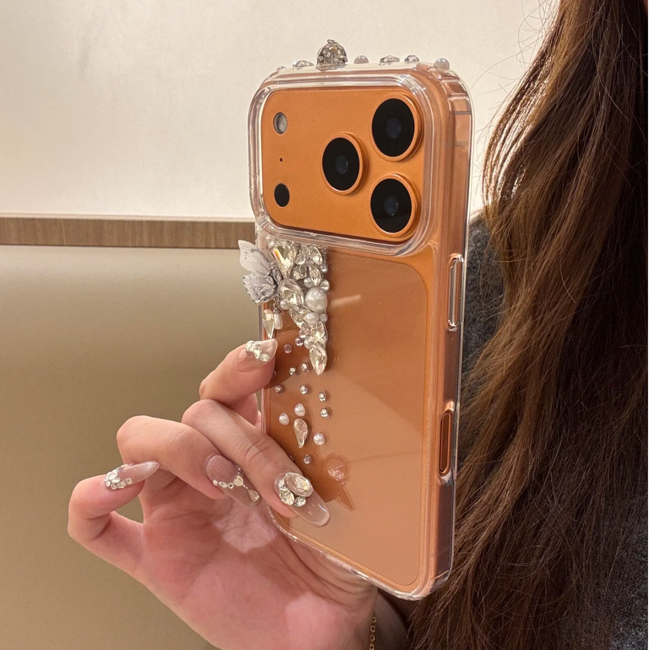 高级感镶钻蝴蝶适用iPhone17promax手机壳17pro苹果16pro/15女