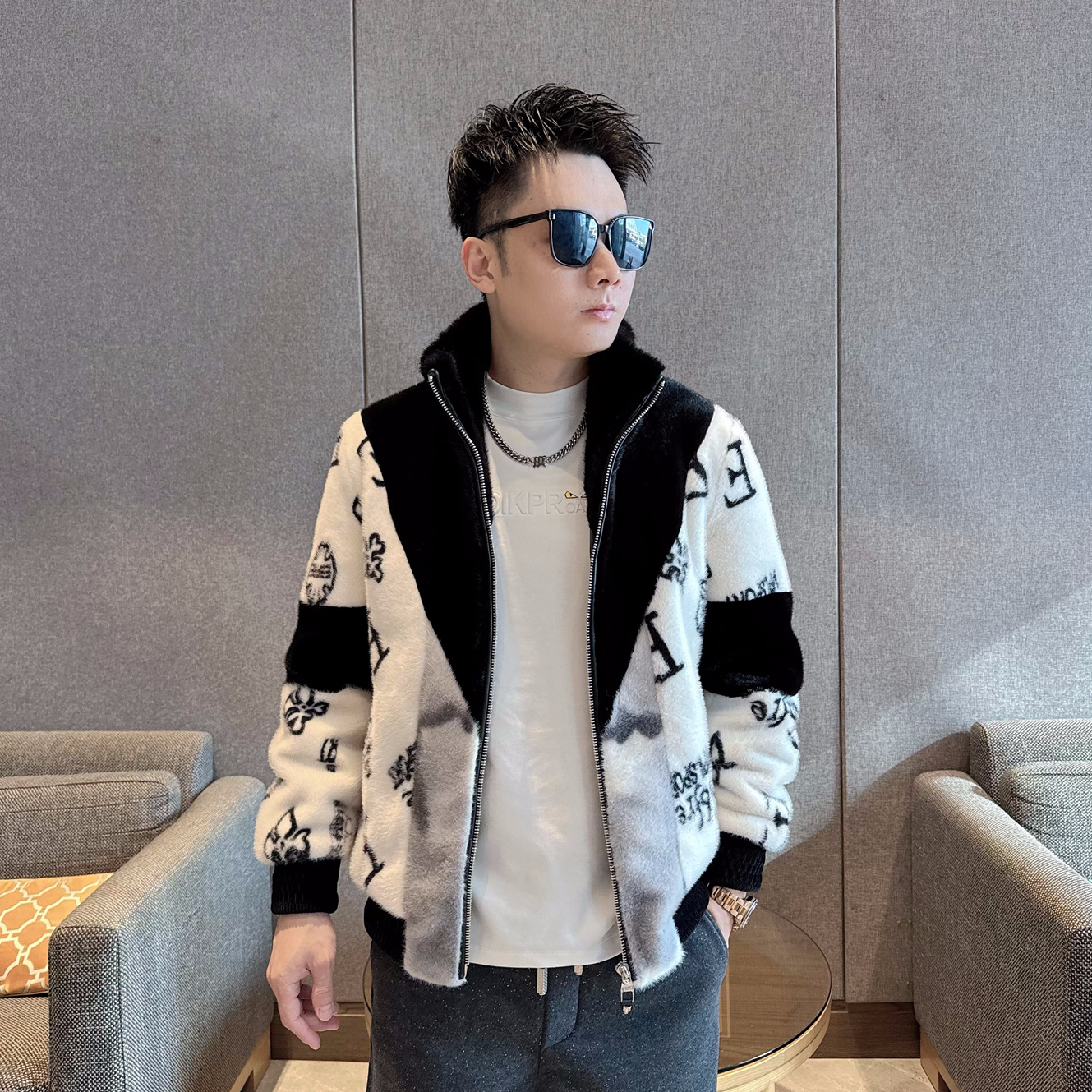 2025男士欧美风字母拼色立领保暖冬季时尚黑白撞色夹克休闲加厚