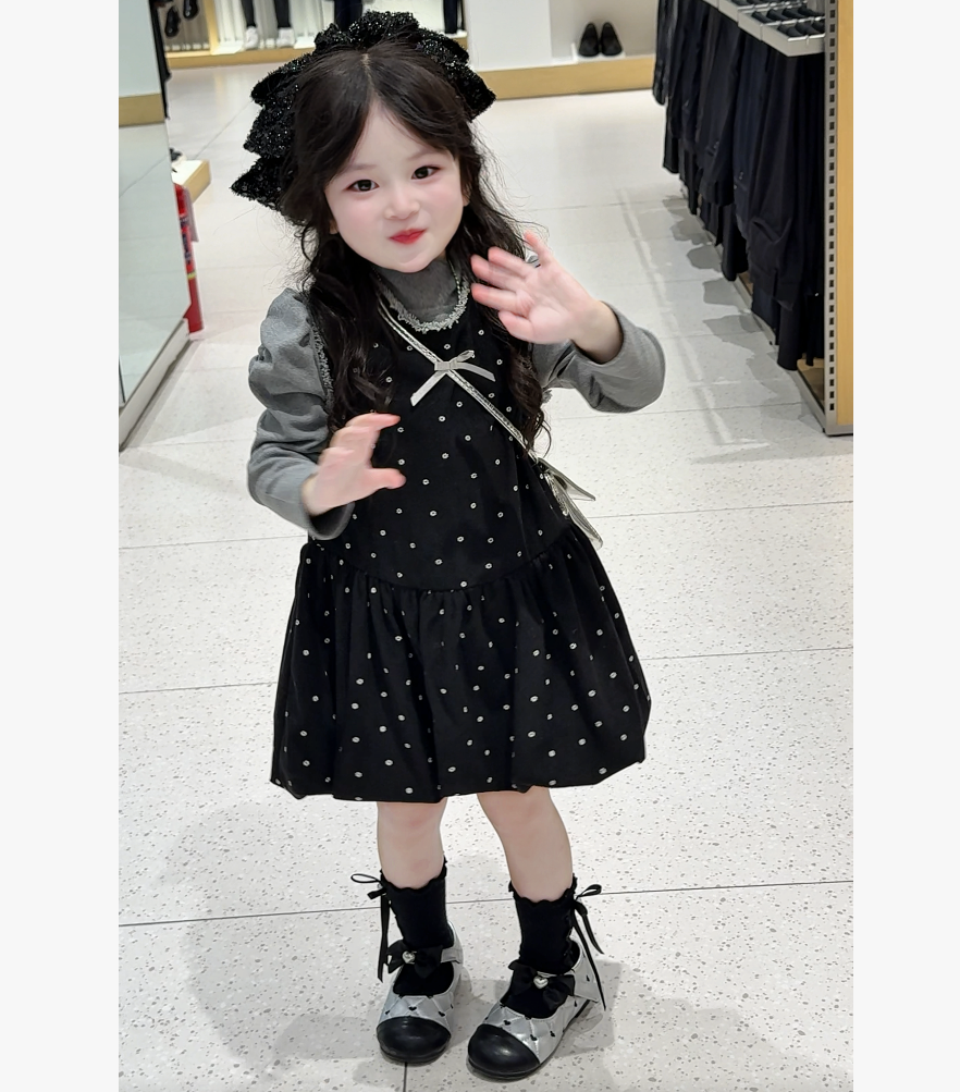 女童时尚套装秋季2025新款韩版超好看秋款宝宝时髦甜美圆点连衣裙
