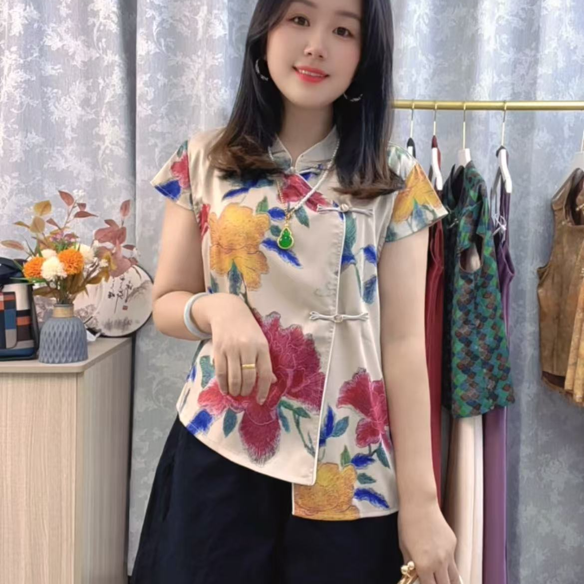 2025新中式国风盘扣夏季不规则短袖上衣气质中年女士复古提花小衫