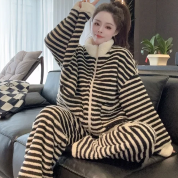 加加厚拉链款加厚睡衣女冬季可爱甜美珊瑚绒加厚家居服保暖条纹