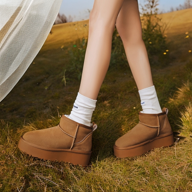 秋冬真皮冬季厚底雪地靴短靴加绒加厚防滑耐磨保暖增高短筒时尚靴