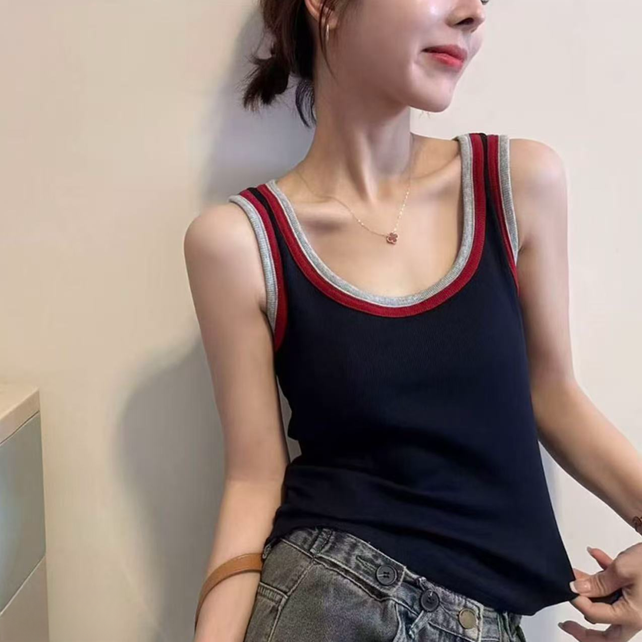 带胸垫一体式固定杯背心撞色拼接工字背吊带女士外穿U领外穿7003