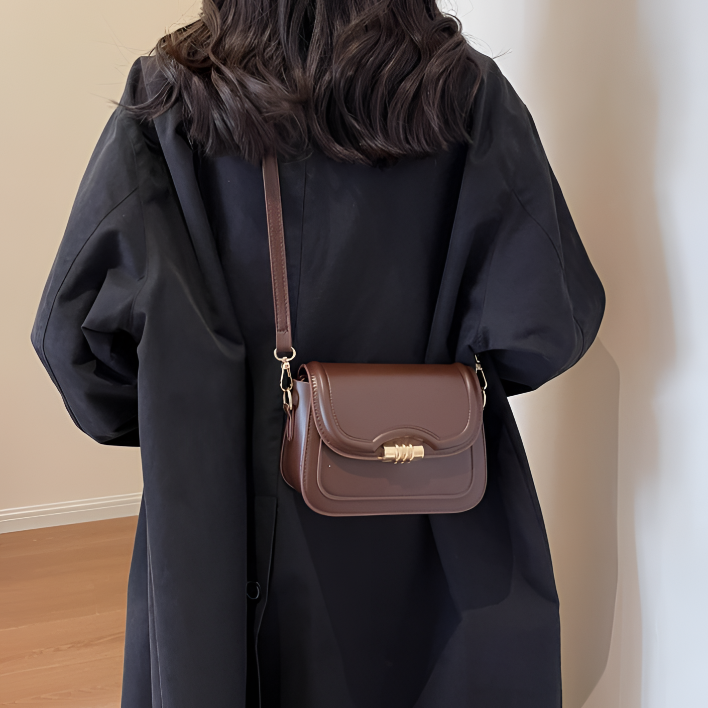 感斜挎小包包女新款爆款大气轻奢小众高级感百搭马鞍包女女士女款