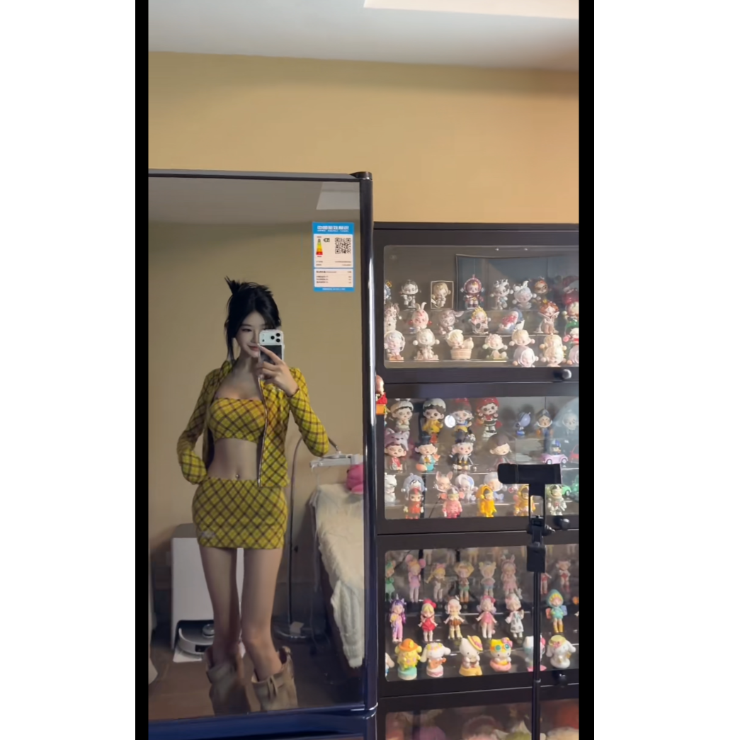 美式复古辣妹黄色格纹长袖开衫上衣抹胸背心女2026新款显瘦半身裙