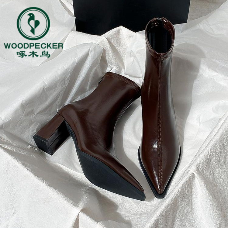啄木鸟棕色尖头瘦瘦靴女秋冬新款百搭气质法式高跟短靴粗跟踝靴