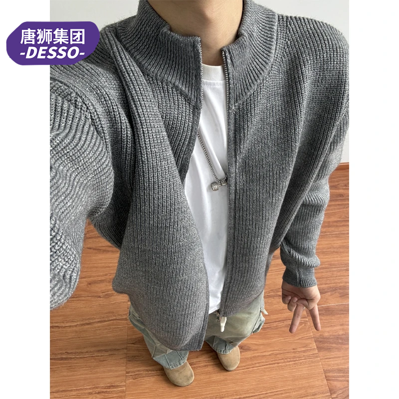 唐狮集团DESSO双拉链立领针织开衫毛衣男士秋冬纯色修身复古外套