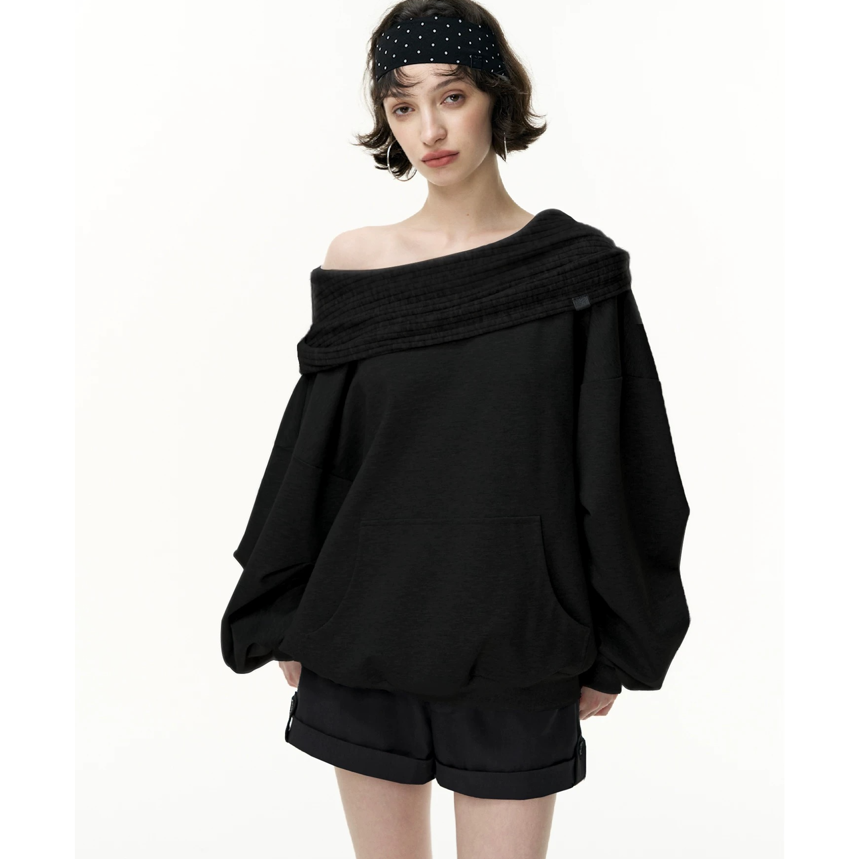 早秋新款时尚设计感一字肩/连帽多穿套头卫衣Y1582