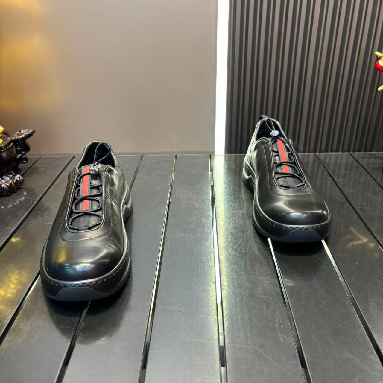 2025年秋季新款潮流百搭舒适透气精致轻奢高档男士皮鞋