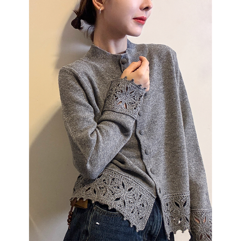 打底衫女内搭冬季新款镂空花边设计感单排扣圆领针织开衫上衣显瘦