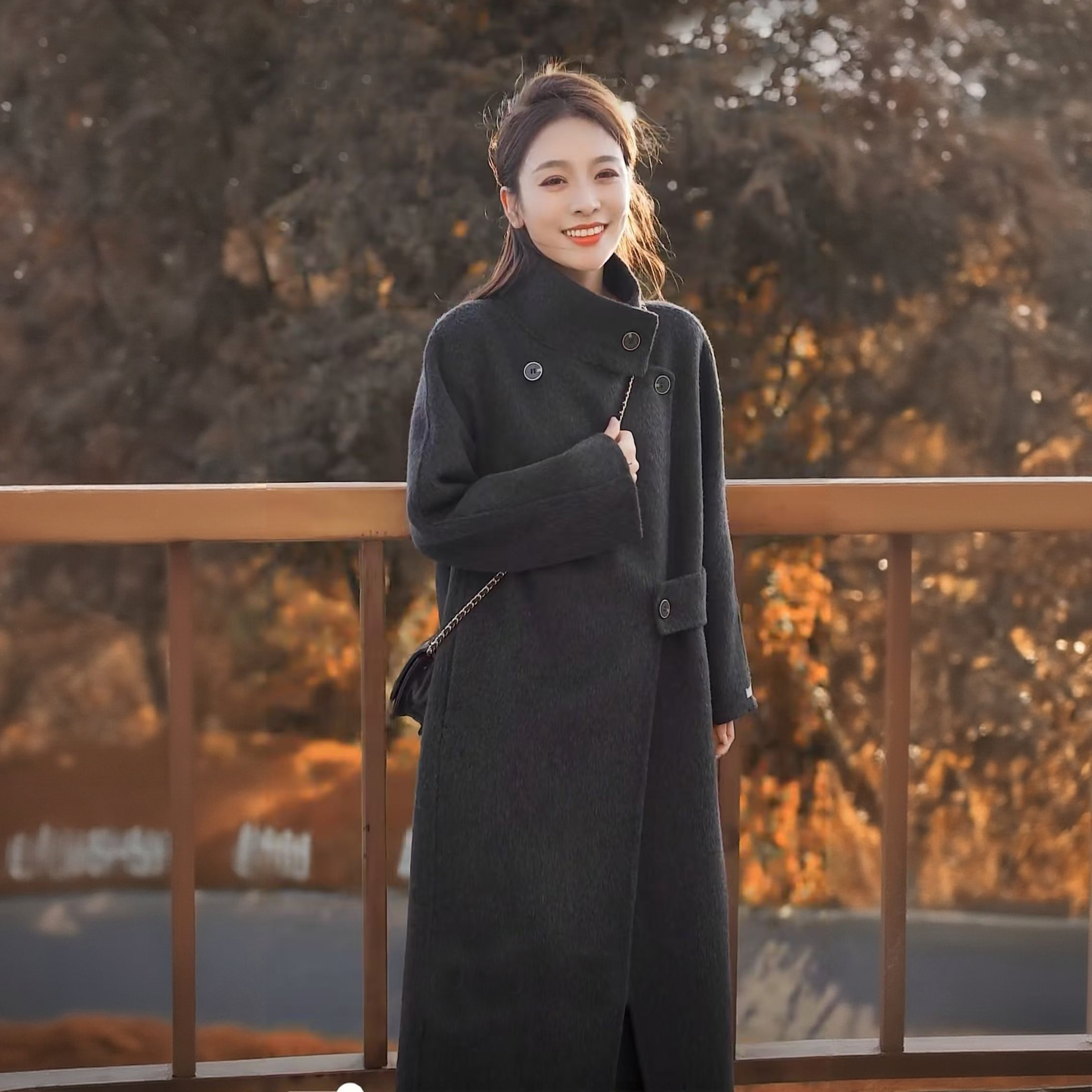 【品牌】韩系立领过膝双面羊毛长款赫本风高贵大衣女款爆款2025新款