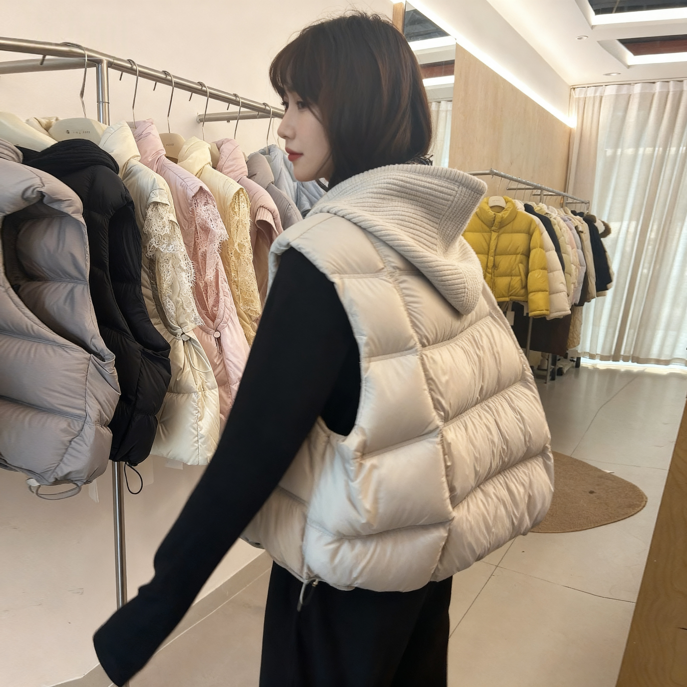 2025秋冬季新款女士韩系时尚简约针织连帽棉服马甲保暖外穿背心