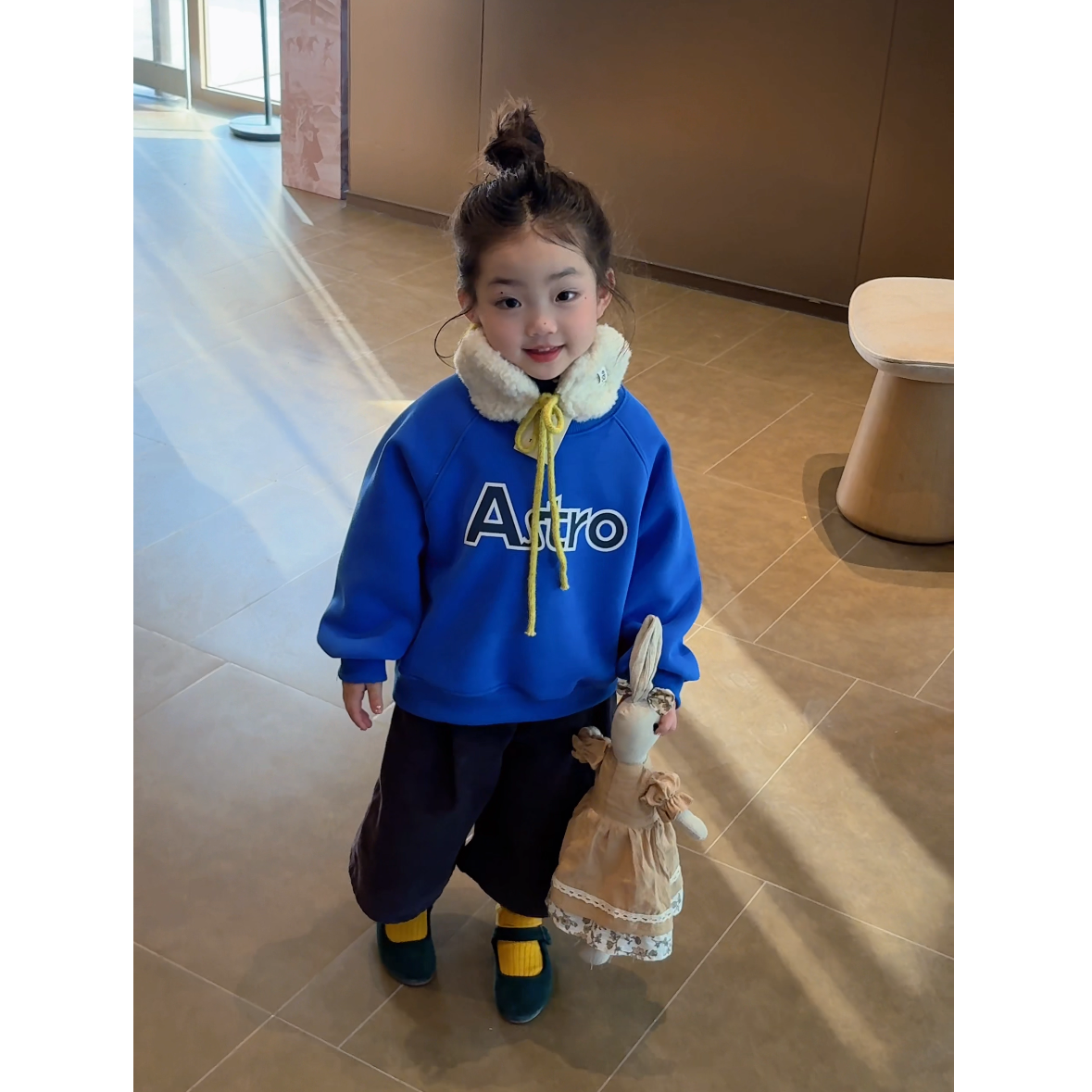 90-140女童加绒卫衣+打底衫+加绒灯芯绒裤