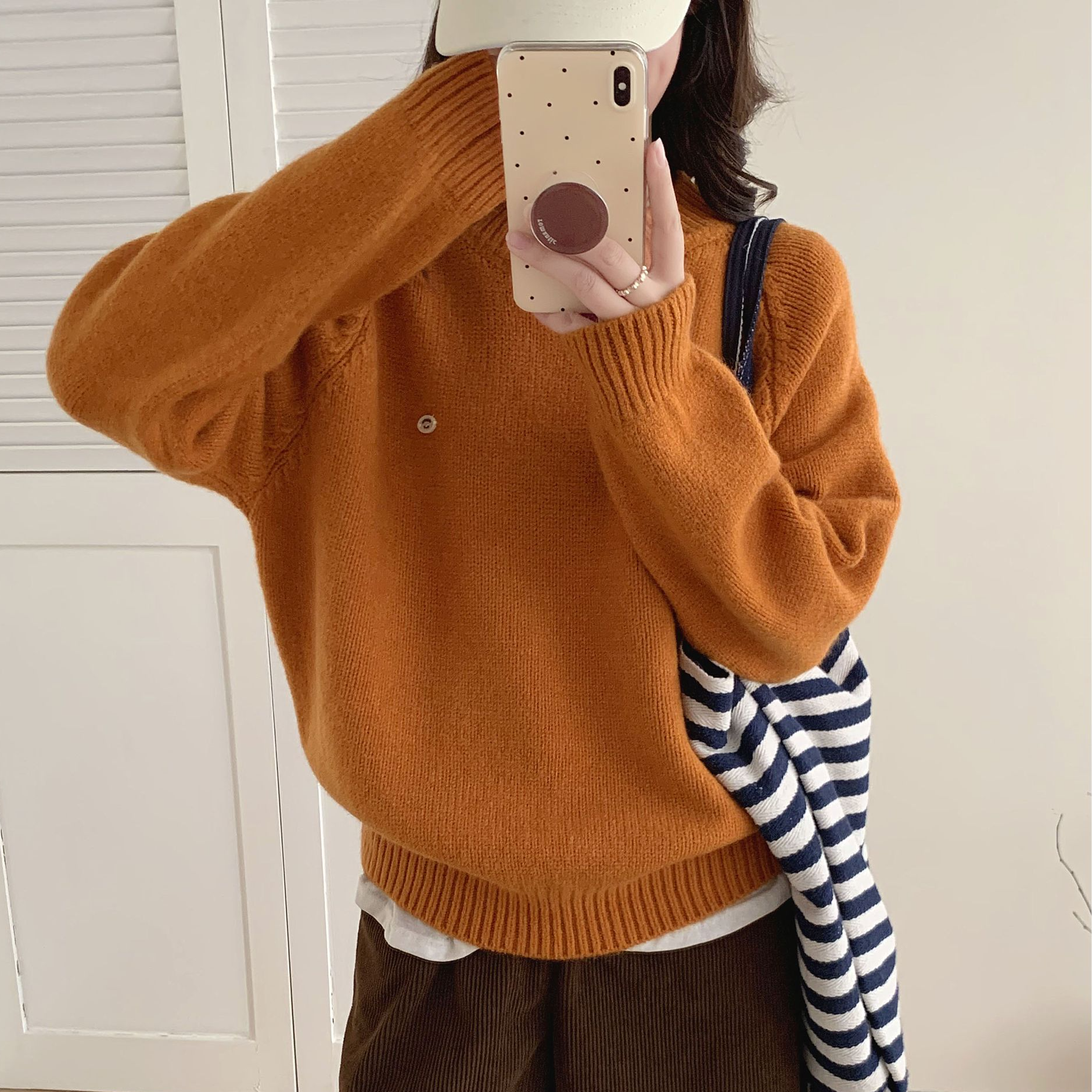 慵懒风圆领套头毛衣女秋冬新款低领宽松小标高级感软糯内搭针织衫