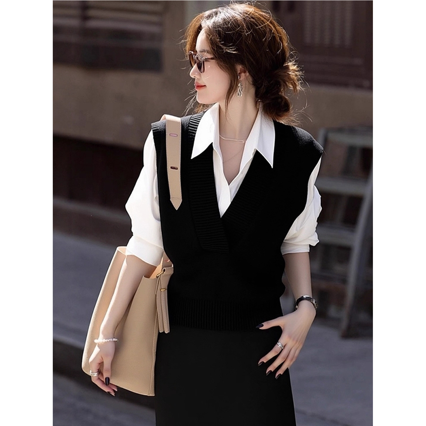 韩系气质通勤高级感黑色假两件针织衫女2025年早秋巨好看轻熟上衣