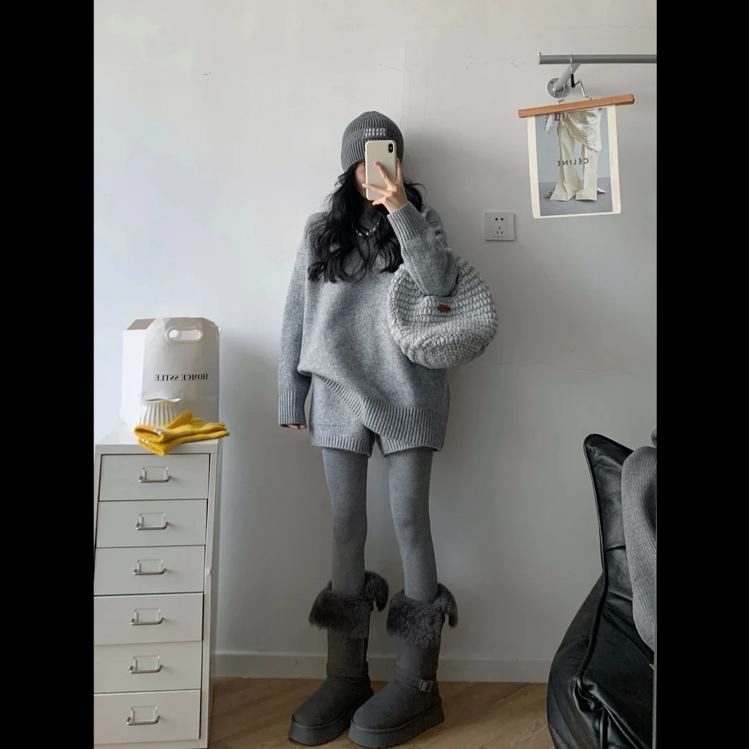 时尚套装灰色宽松休闲毛衣针织衫女秋季新款高级感休闲短裤两件套
