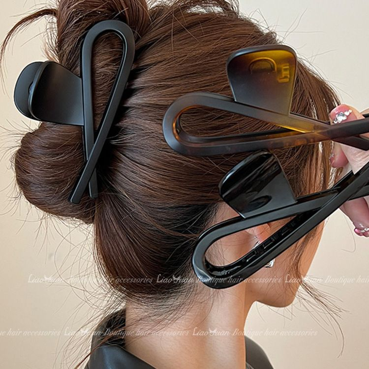 简约耐看~复古亚克力抓夹女2024新款高级感鲨鱼夹大号发夹后脑勺