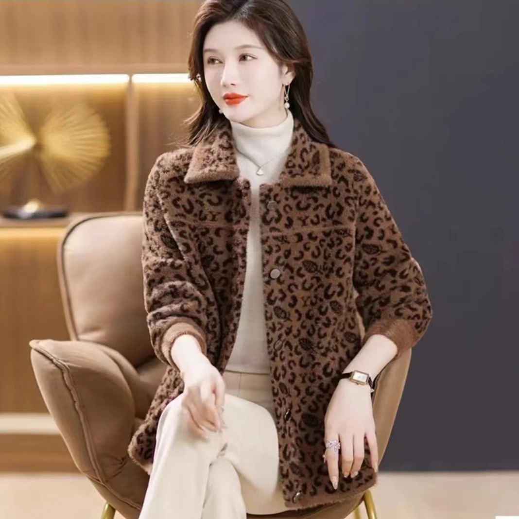 时尚洋气厚款减龄中年妈妈装女装气质短款春秋豹纹短款外套2024