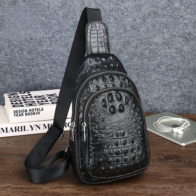 新款鳄鱼纹头层牛皮胸包男士个性真皮斜挎包潮流户外小背包单肩包