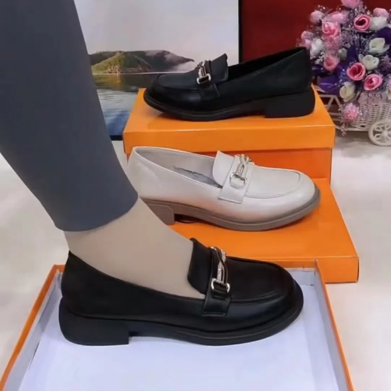 2024新款单鞋女时尚舒适英伦风乐福鞋女休闲百搭黑色小皮鞋妈妈鞋