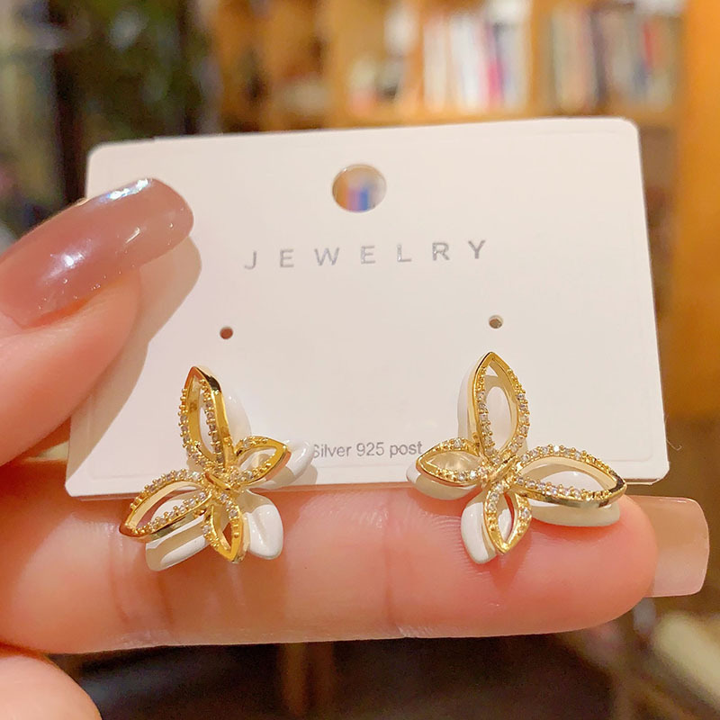 铜合金亚克力耳饰 个性超仙微镶蝴蝶耳钉女韩版设计感个性百搭银