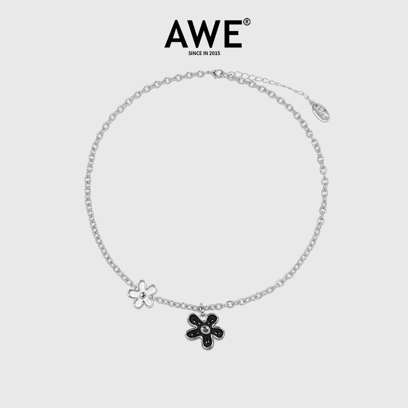 AWE 钛钢项链 卓沅毕雯珺同款初花绽放小花锁骨链女生时尚配饰