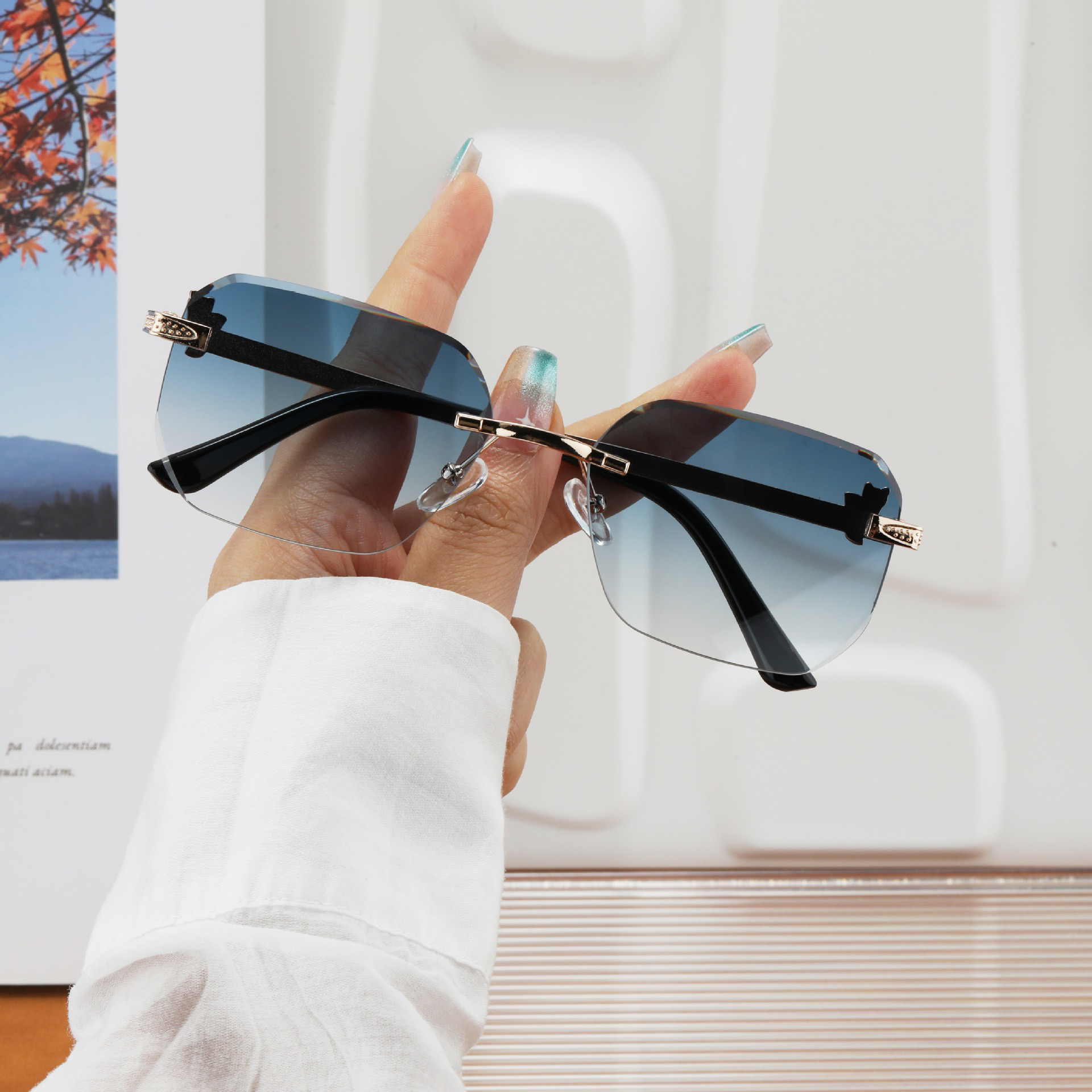 网红时尚无框太阳镜男女潮款渐变色反曲面太阳镜防紫外线遮阳墨镜