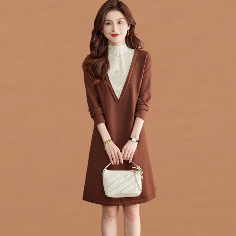 2025秋冬新款假两件针织连衣裙女中长款打底衫气质拼接半高领毛衣