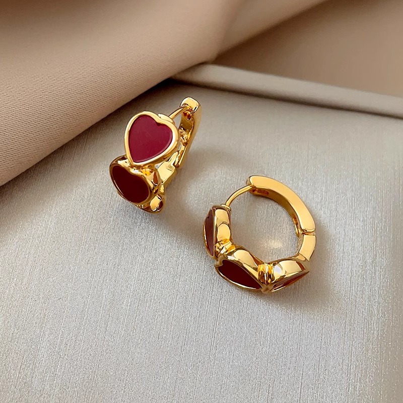铜合金耳饰 复古港风酒红色滴釉爱心耳环女百搭耳钉时尚个性耳饰