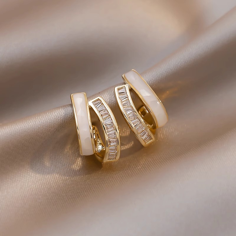 铜合金耳饰 C型耳钉女高级感小众设计网红耳环轻奢爆款纯银针耳饰