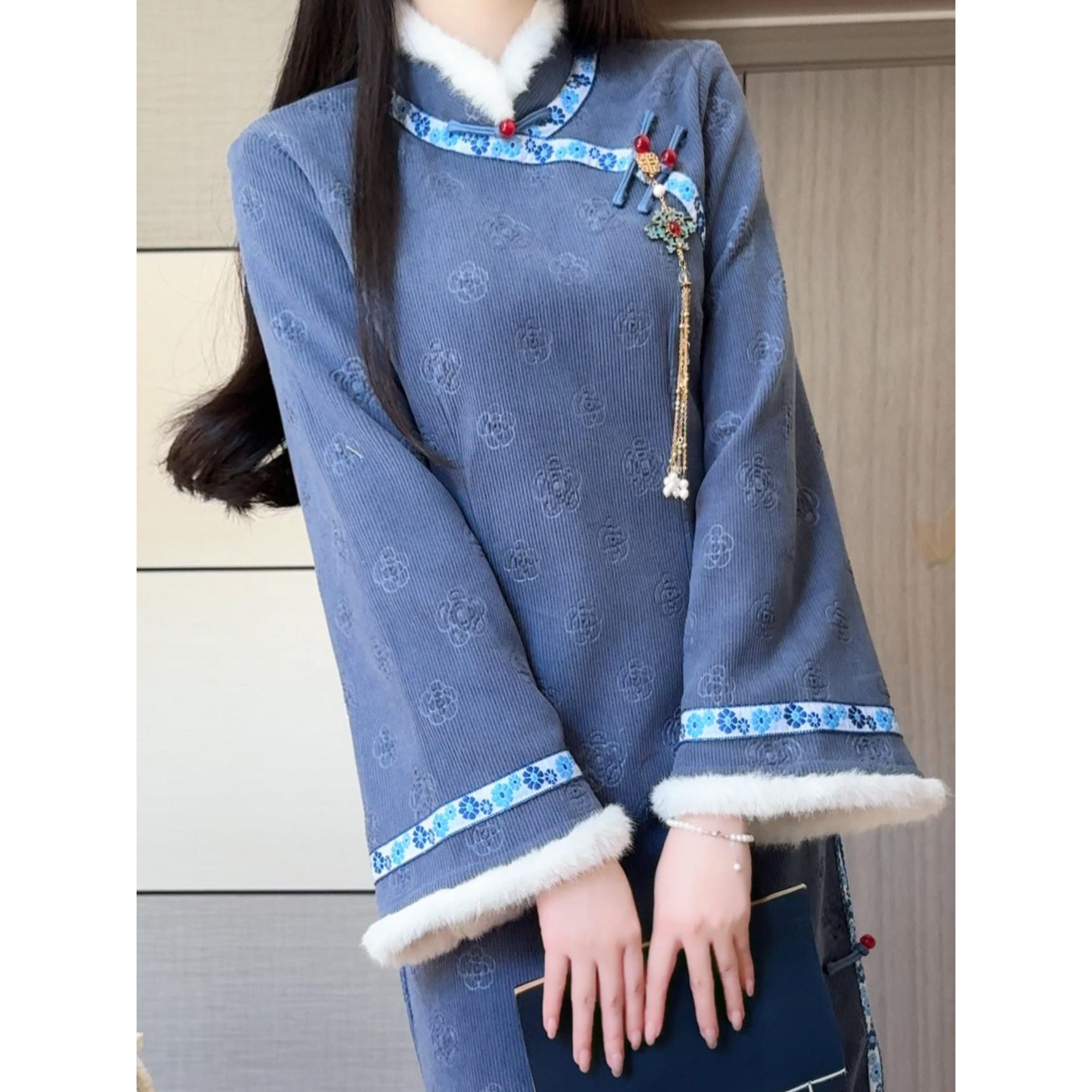 新中式蓝色倒大袖改良旗袍2024年冬季新款加绒加厚气质少女连衣裙