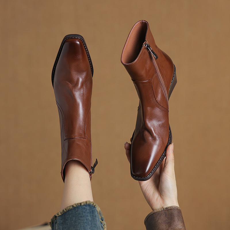 5.5cm头层水洗牛皮小方头粗跟短靴女棕色英伦风高跟时装靴马丁靴