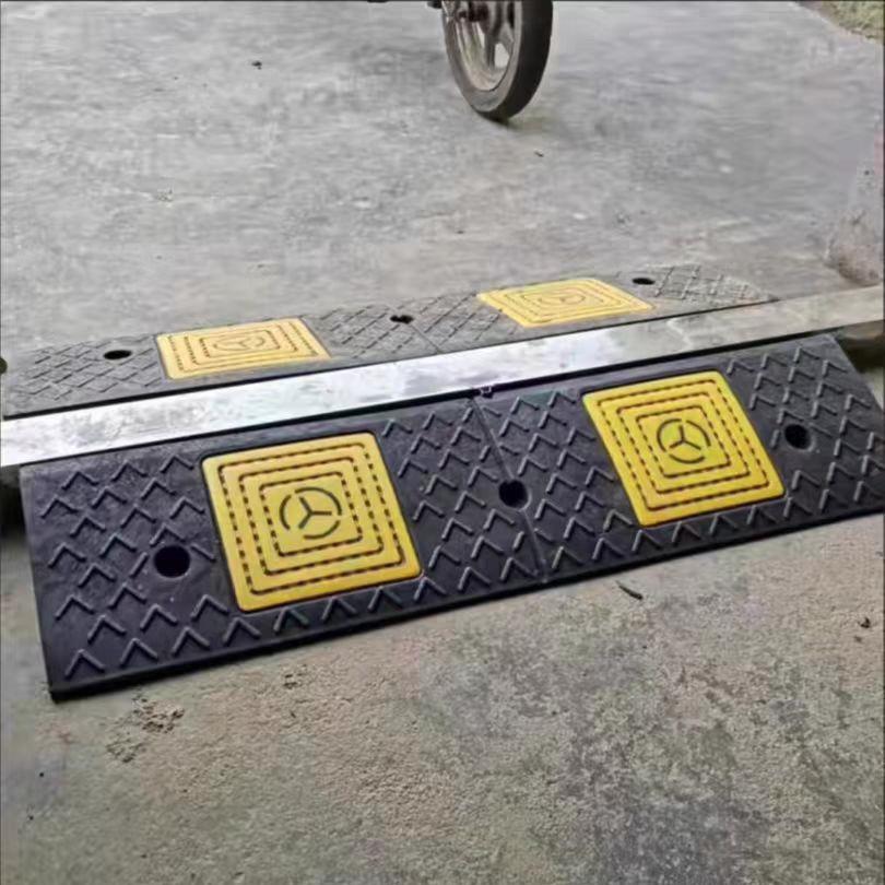 门口台阶斜坡垫家用门槛推车阶梯垫楼梯坡板室外小车爬坡垫三角垫