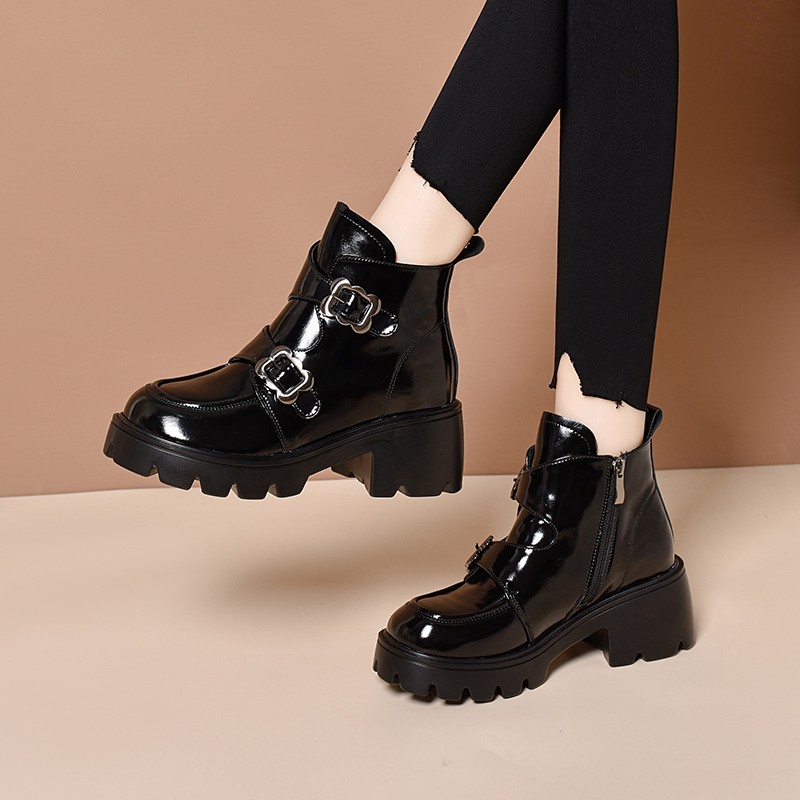 松糕厚底短靴女2025秋冬新款加绒魔术贴漆皮靴子女增高英伦马丁靴
