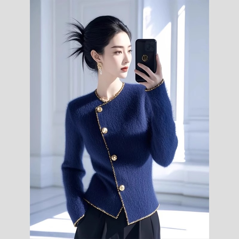 独特超好看深蓝色不规则针织衫毛衣女2024冬季修身显瘦内搭打底衫