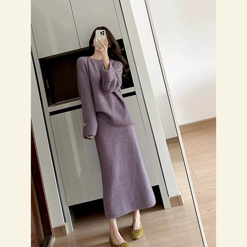 茶系穿搭一整套端庄大气高端精致高级感小香风紫色针织连衣裙秋冬