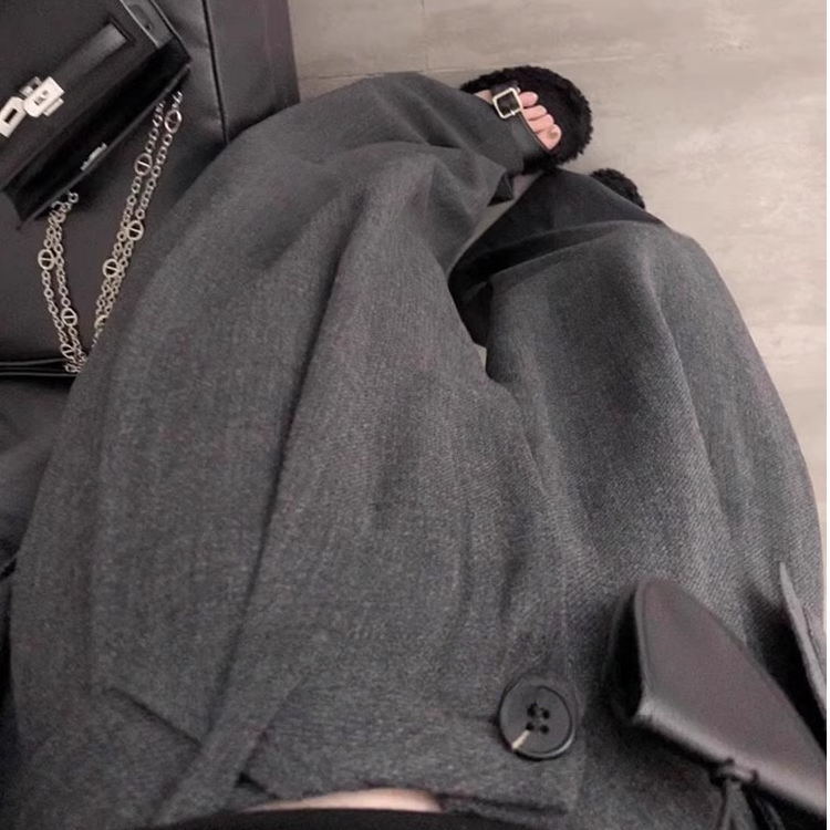 深灰色裤子女秋冬垂坠高级感慵懒松弛感工装直筒裤休闲西装阔腿裤