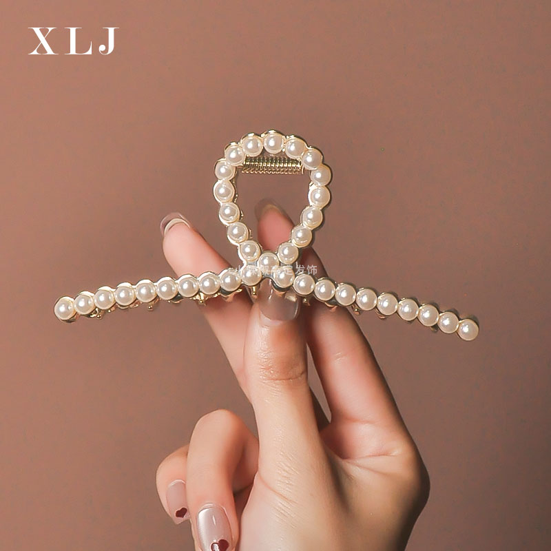 冬日街灯-金属抓夹高级感轻奢鲨鱼夹盘发发夹后脑勺气质发抓头饰