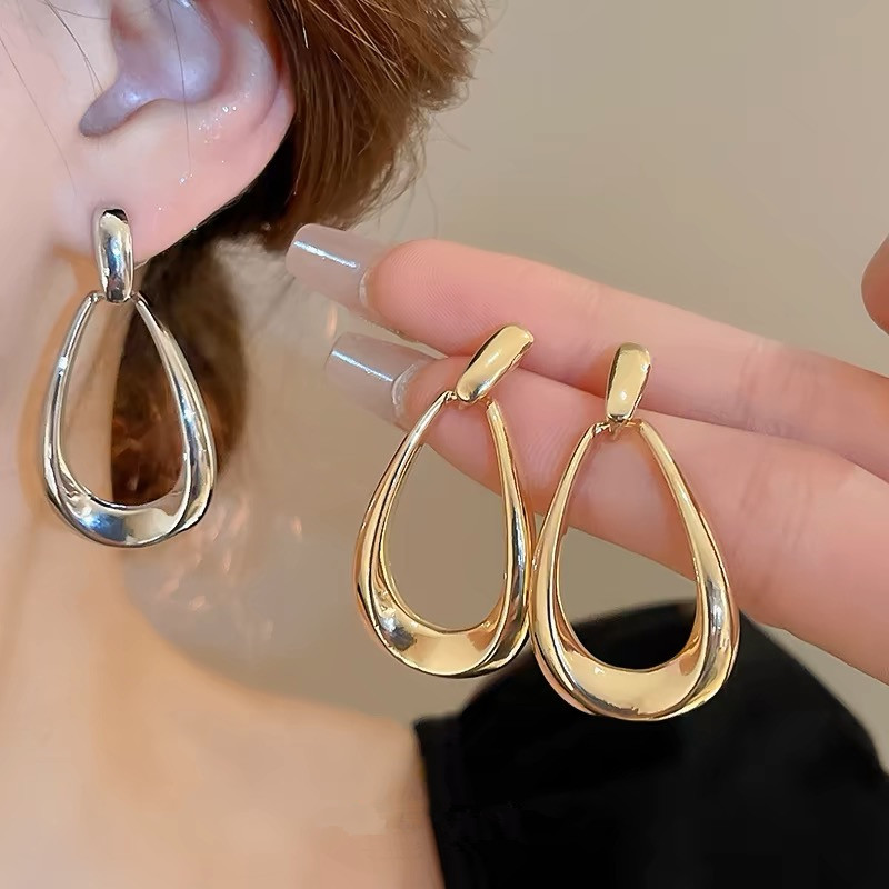 合金耳饰 小众设计高级感镂空水滴金属耳钉女气质时尚轻奢耳环