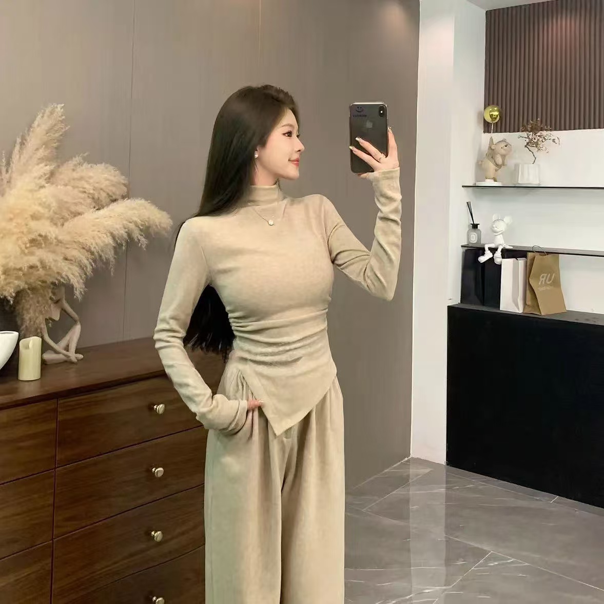 不规则半高领长袖t恤女加厚磨毛秋冬新款内搭修身显瘦打底衫上衣