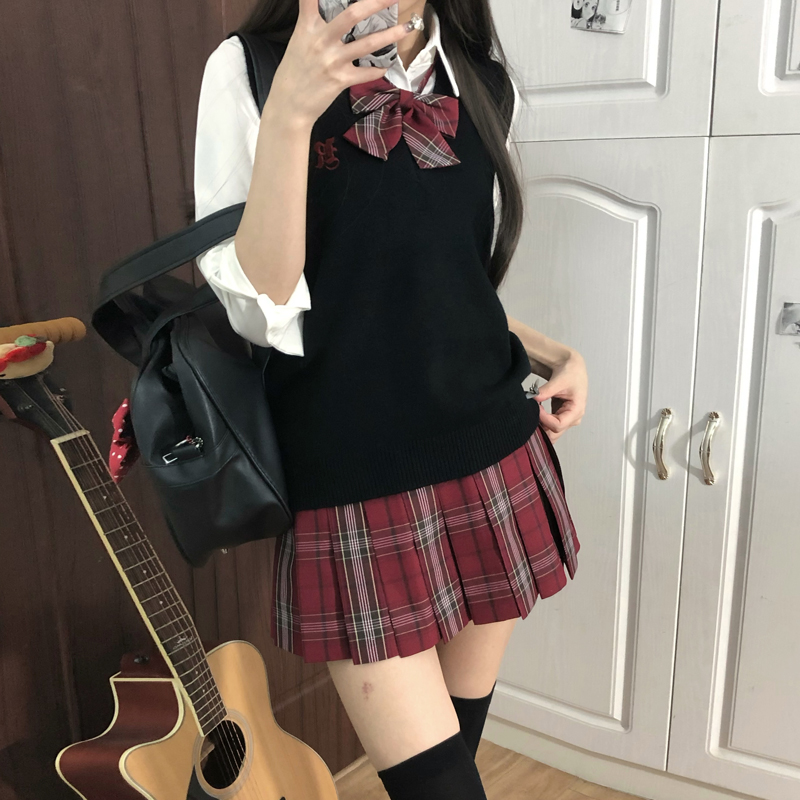 藤原中/原创jk背心马甲V领刺绣秋冬学院风校供jk制服格裙毛衣套装
