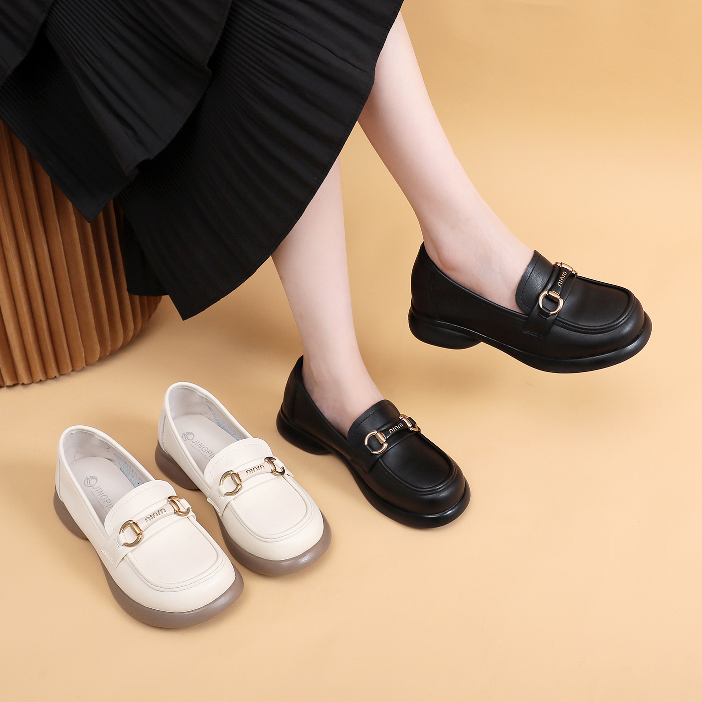 百搭舒适软皮时尚休闲英伦风女粗跟软底单鞋乐福鞋809