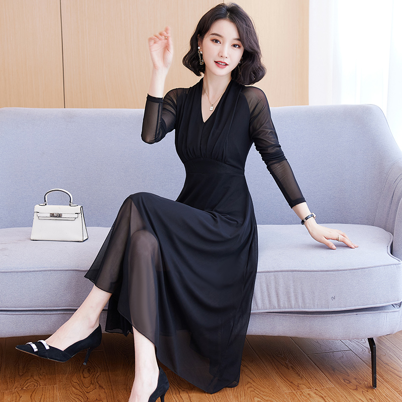 春秋网纱连衣裙女长袖2025新款大码v领长款收腰遮肚气质洋气裙子